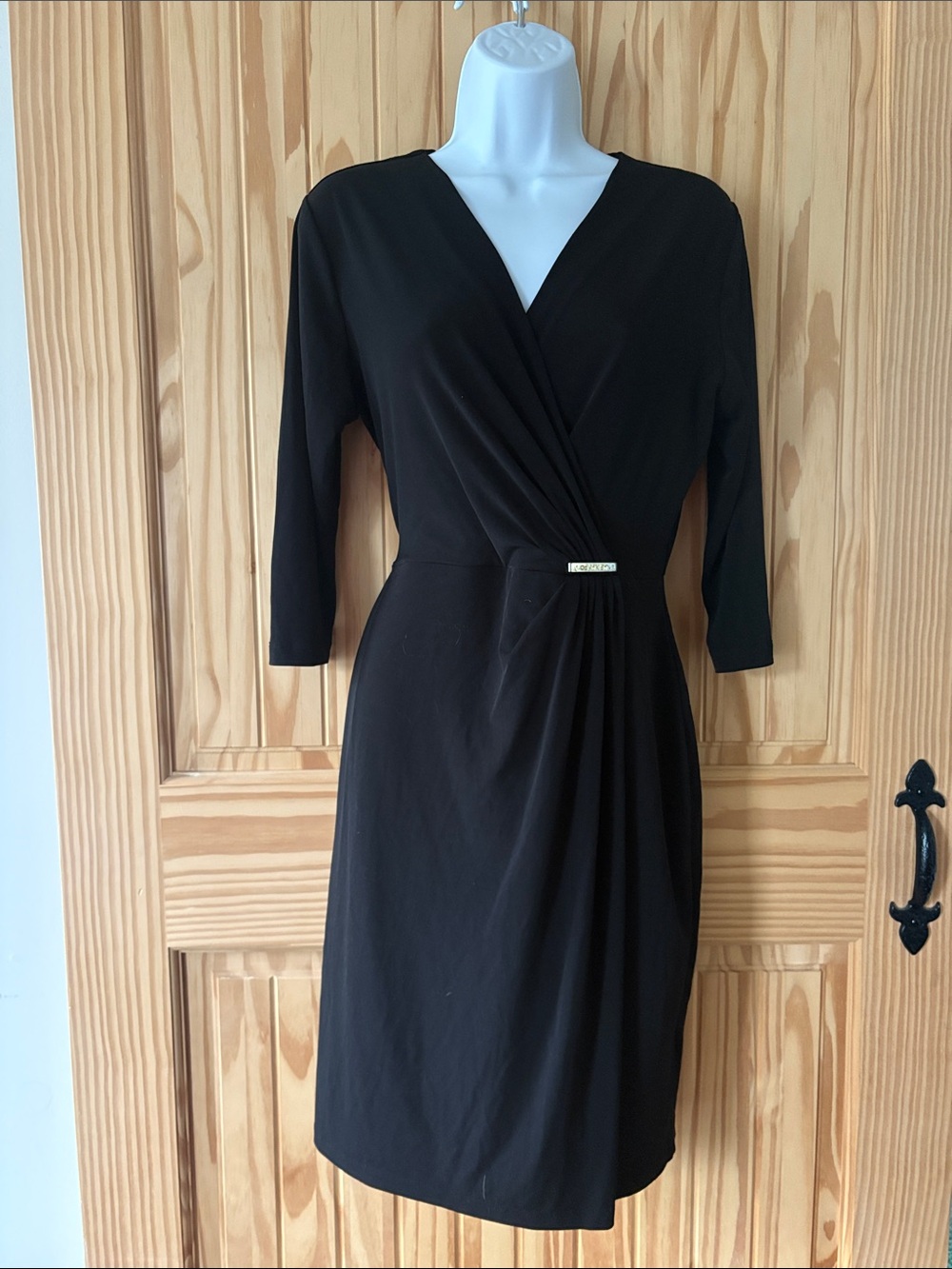 Breathtaking π» Calvin Klein Black Wrap-Style Midi Dress